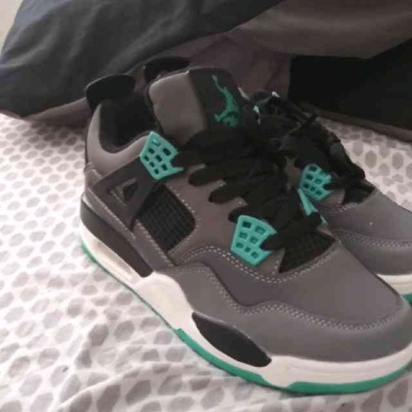 Shoes - Picture 6 of 6